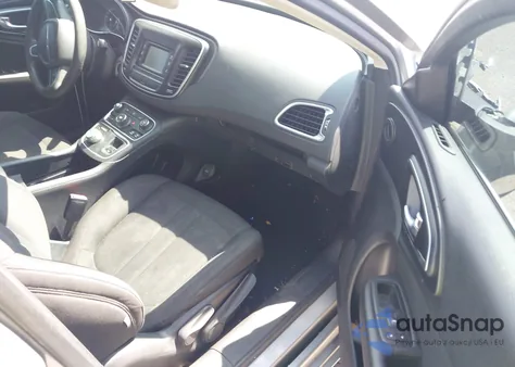 2016 Chrysler 200 Limited z USA, uszkodzony, nr VIN 1C3CCCAB0GN159026